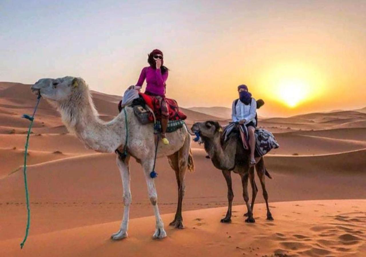 Merzouga Luxury Camp ภายนอก รูปภาพ