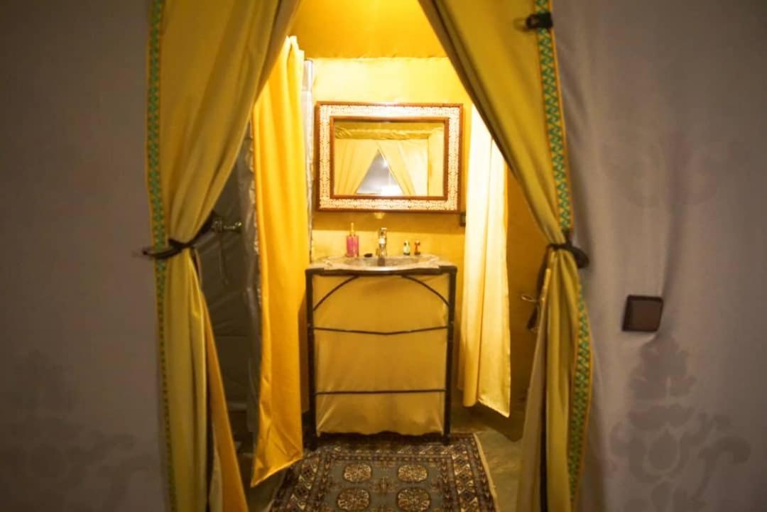 Merzouga Luxury Camp ภายนอก รูปภาพ