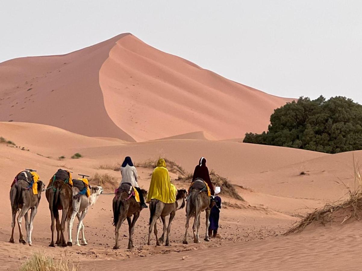 Merzouga Luxury Camp ภายนอก รูปภาพ