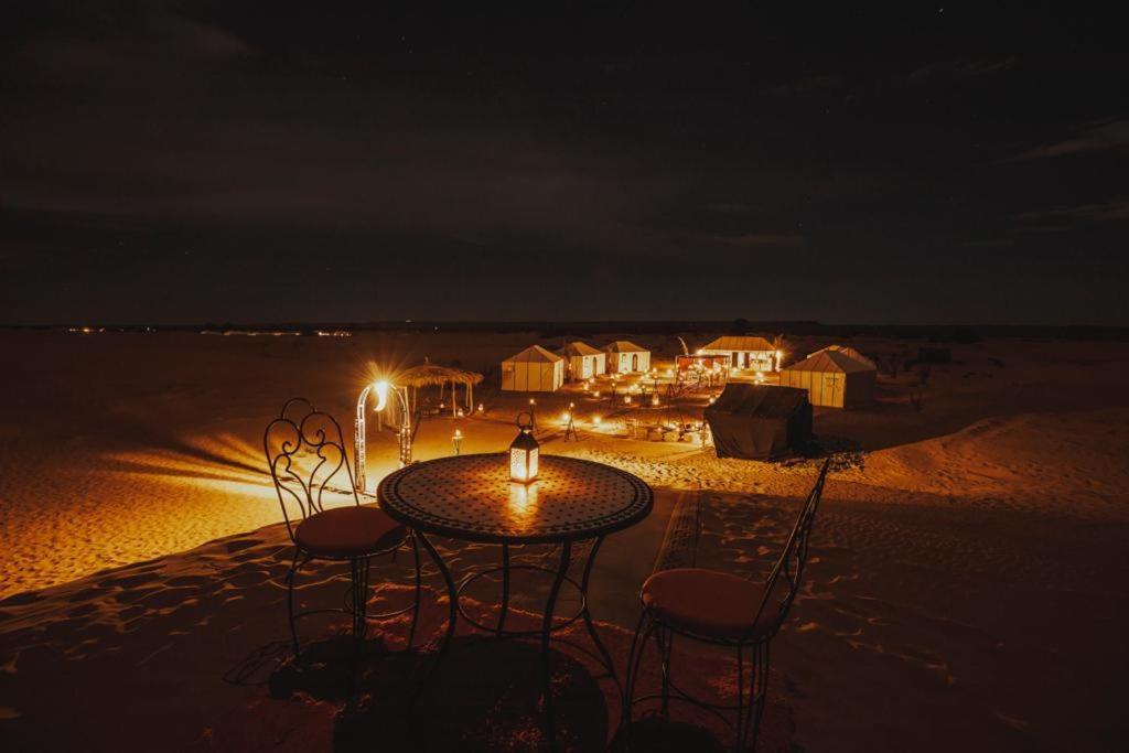 Merzouga Luxury Camp ภายนอก รูปภาพ