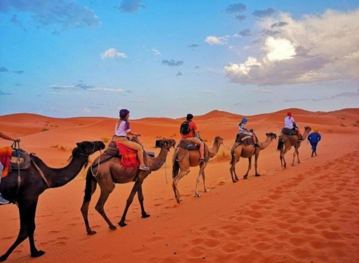 Merzouga Luxury Camp ภายนอก รูปภาพ