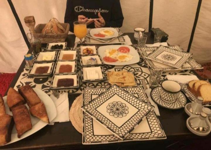 Merzouga Luxury Camp ภายนอก รูปภาพ